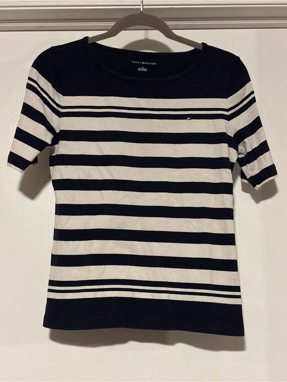 🌸Tommy Hilfiger Navy and White Striped Short Sleeve Tee